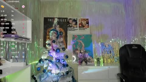 Snapshot of cryptobjgirlv2 chatting on 01/04/25, 07:55 Lilith online show from 01/04/25, 07:55