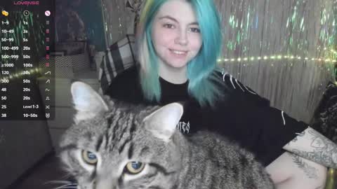 Snapshot of cryptobjgirlv2 chatting on 10/08/25, 05:32 Lilith online show from 10/08/25, 05:32