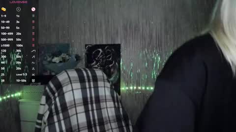 Snapshot of cryptobjgirlv2 chatting on 10/24/25, 06:04 Lilith online show from 10/24/25, 06:04