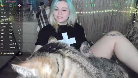 Snapshot of cryptobjgirlv2 chatting on 11/09/25, 05:22 Lilith online show from 11/09/25, 05:22