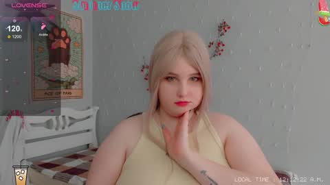 Snapshot of crystal__chris chatting on 01/31/25, 10:10 Chris online show from 01/31/25, 10:10