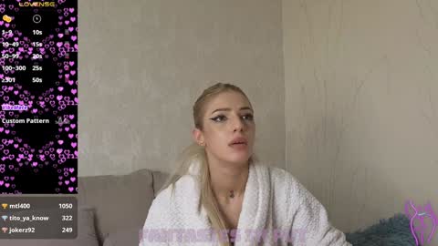 Crys online show from 01/28/25, 01:49