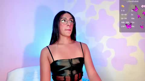 Snapshot of crystal_channel1 chatting on 03/06/25, 11:42 CRYSTAL online show from 03/06/25, 11:42