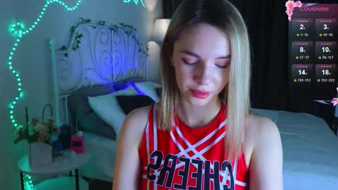 crystal_hanna online show from 12/02/25, 01:22