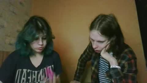 Crystal and Marcl online show from 01/11/25, 10:40