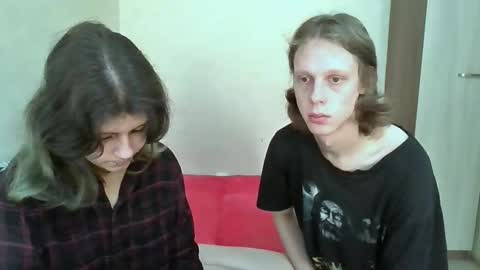 Crystal and Marcl online show from 09/28/25, 01:16