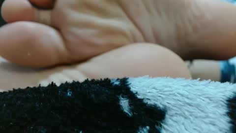 Snapshot of crystal_starx chatting on 02/24/25, 06:16 Crystal Blaze online show from 02/24/25, 06:16