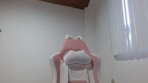 Snapshot of crystal_starx chatting on 09/13/25, 10:59 Crystal Blaze online show from 09/13/25, 10:59