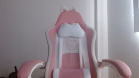 Snapshot of crystal_starx chatting on 09/24/25, 02:53 Crystal Blaze online show from 09/24/25, 02:53