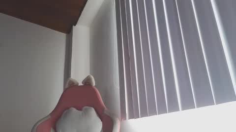 Snapshot of crystal_starx chatting on 10/24/25, 04:03 Crystal Blaze online show from 10/24/25, 04:03