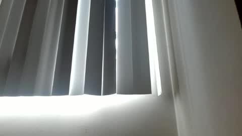 Snapshot of crystal_starx chatting on 06/11/26, 06:17 Crystal Blaze online show from 06/11/26, 06:17