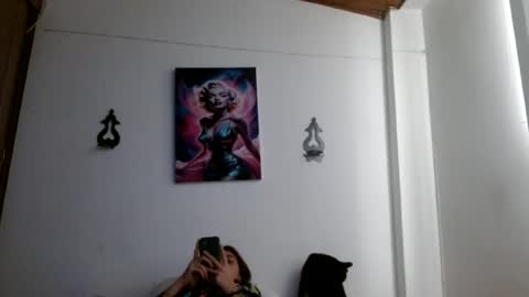 Snapshot of crystal_starx chatting on 06/16/26, 01:36 Crystal Blaze online show from 06/16/26, 01:36
