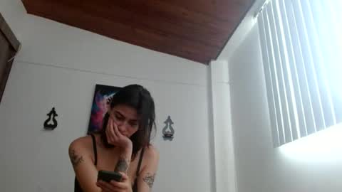 Snapshot of crystal_starx chatting on 06/30/26, 01:01 Crystal Blaze online show from 06/30/26, 01:01