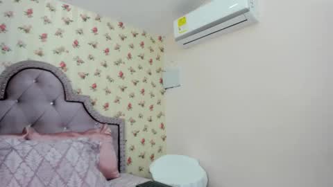 Milf Latina online show from 05/24/26, 01:49