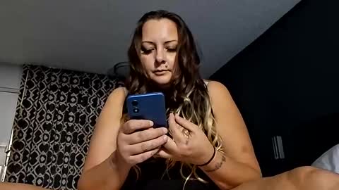 crystalbarbie214 online show from 12/02/25, 09:14