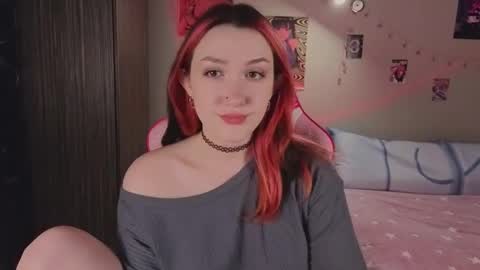 Snapshot of crystalblaze_ chatting on 11/23/25, 08:41 Grace online show from 11/23/25, 08:41