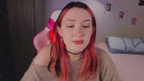 Snapshot of crystalblaze_ chatting on 11/29/25, 08:56 Grace online show from 11/29/25, 08:56