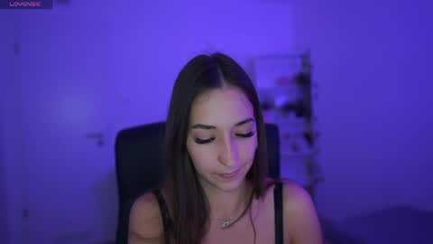 Crystalbrunette18 online show from 04/27/26, 07:45