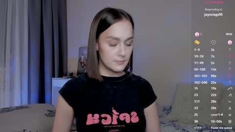 Snapshot of crystalcandies chatting on 12/29/24, 07:22 Arina online show from 12/29/24, 07:22