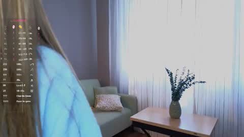 Snapshot of crystaldiva01 chatting on 06/15/26, 09:11 Diva online show from 06/15/26, 09:11