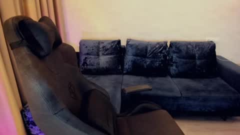 crystalemily online show from 12/14/24, 08:18