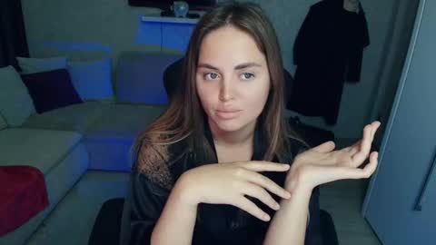 crystalemily online show from 10/01/25, 07:09