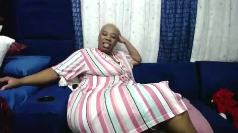 Snapshot of crystaljes chatting on 02/16/25, 10:32 crystaljes online show from 02/16/25, 10:32