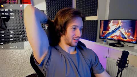 Crys online show from 01/01/25, 08:47