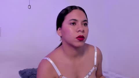 Soy Crystal online show from 12/15/25, 02:43