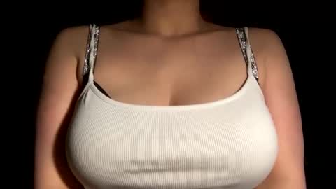 crystalyn777 online show from 04/13/26, 04:40