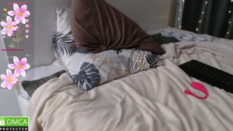 Lia online show from 02/07/25, 03:01