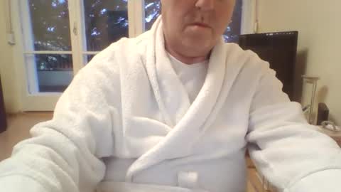 csikar1 online show from 11/14/25, 06:45