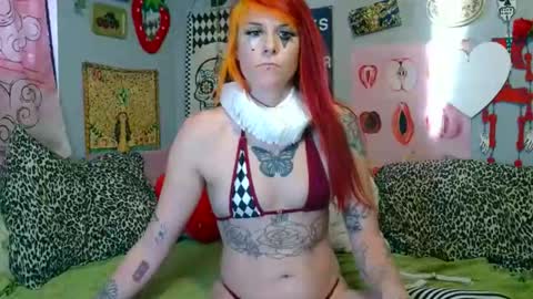 Snapshot of cu2sly chatting on 11/03/25, 11:15 online show from 11/03/25, 11:15