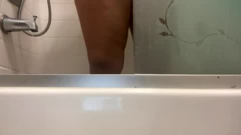 Snapshot of cubanwetdreamdoll chatting on 07/21/26, 10:23 Thick Cuban Laz online show from 07/21/26, 10:23