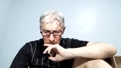 Snapshot of cucaio18 chatting on 09/12/25, 02:44 BIG UNCUT HARD COCK online show from 09/12/25, 02:44