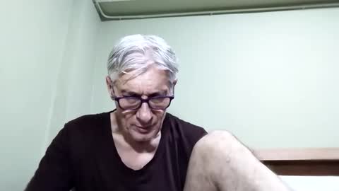 Snapshot of cucaio18 chatting on 10/03/25, 04:53 BIG UNCUT HARD COCK online show from 10/03/25, 04:53