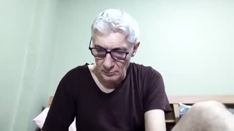 Snapshot of cucaio18 chatting on 10/31/25, 02:23 BIG UNCUT HARD COCK online show from 10/31/25, 02:23