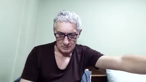 Snapshot of cucaio18 chatting on 11/15/25, 01:47 BIG UNCUT HARD COCK online show from 11/15/25, 01:47