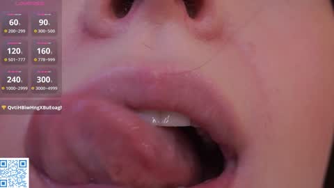 Ellie online show from 11/10/25, 02:38