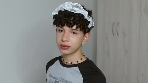 Snapshot of cuddly_twinkie chatting on 01/30/25, 02:49 Cuddly online show from 01/30/25, 02:49