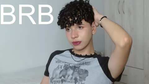 Snapshot of cuddly_twinkie chatting on 02/23/25, 08:22 Cuddly online show from 02/23/25, 08:22