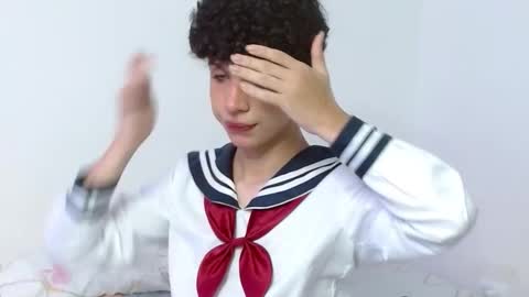 Snapshot of cuddly_twinkie chatting on 09/22/25, 10:28 Cuddly online show from 09/22/25, 10:28