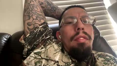 cuete2100 online show from 11/22/25, 05:12