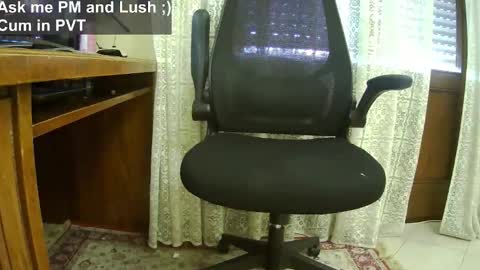 Snapshot of culonudo23 chatting on 11/29/25, 09:34 Leo online show from 11/29/25, 09:34