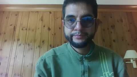 Snapshot of culturalclash1985 chatting on 06/03/26, 02:44 culturalclash1985 online show from 06/03/26, 02:44