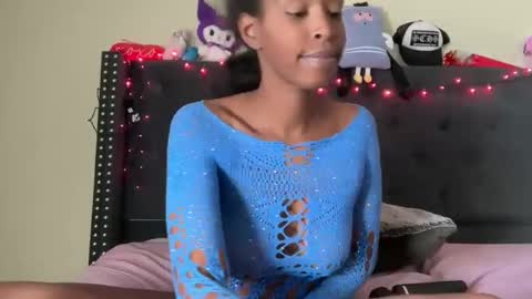 Snapshot of cum2charmxx chatting on 10/04/25, 06:50 cum2charmxx online show from 10/04/25, 06:50