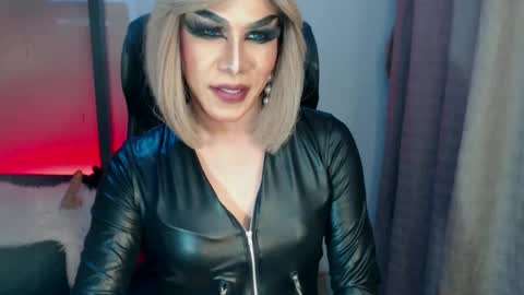 CUMMELA SLUTI online show from 02/25/25, 07:03