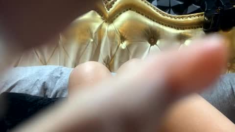 im KIM new girl to spoil online show from 10/26/25, 03:07