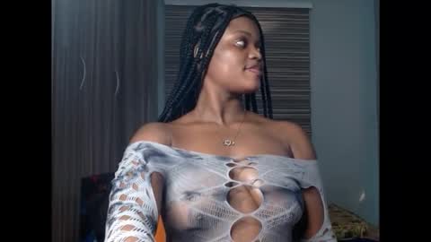 Snapshot of cum_ebony_petitxx chatting on 02/17/26, 03:19 cath online show from 02/17/26, 03:19