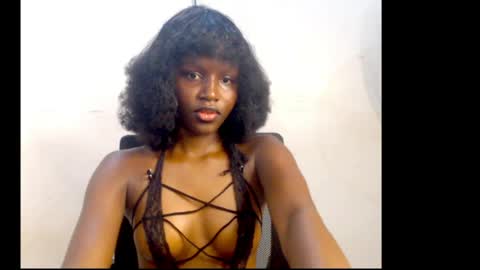 sophie online show from 05/25/26, 06:41
